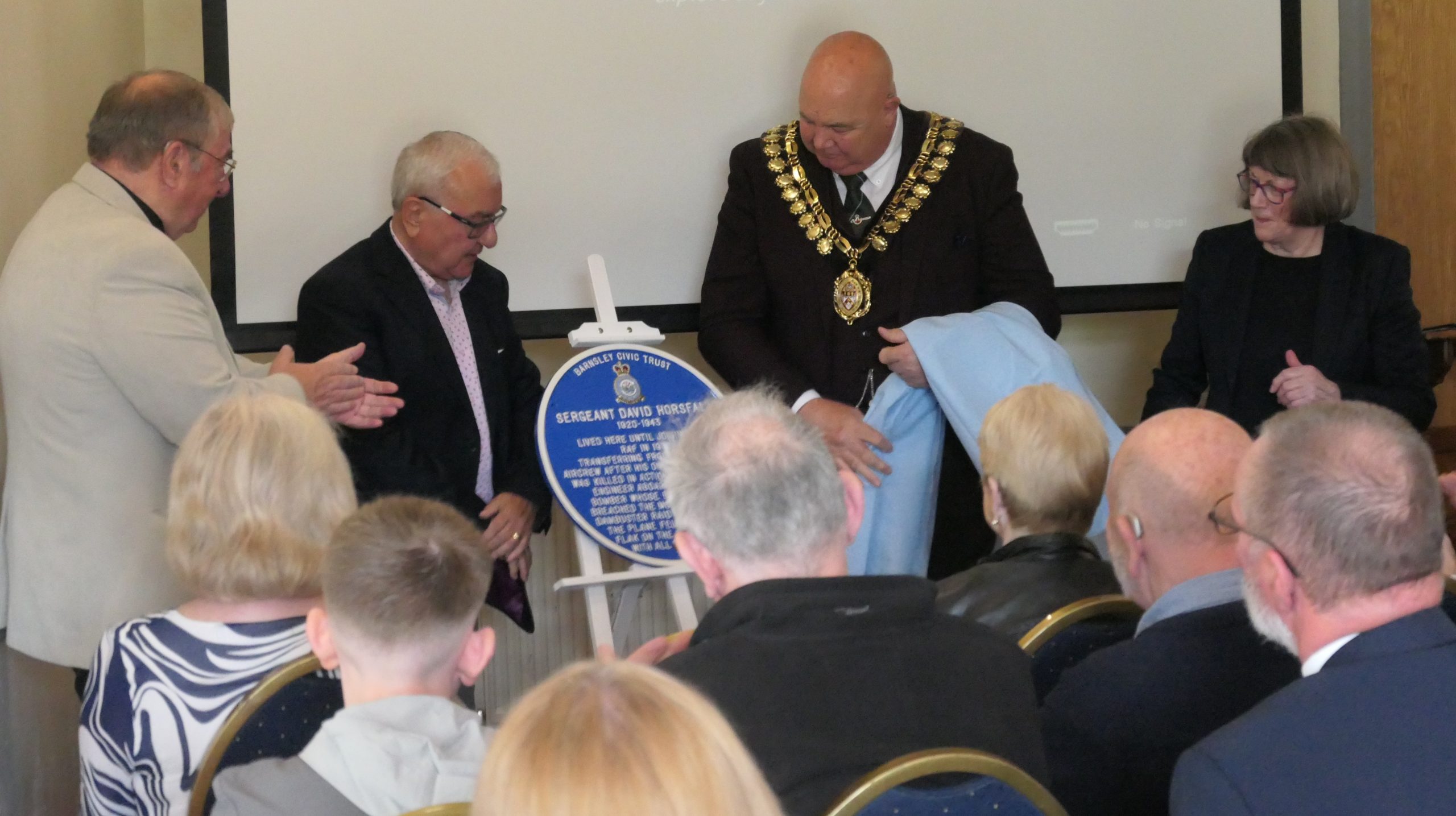 Blue Plaque Horsfall unveiling (3)